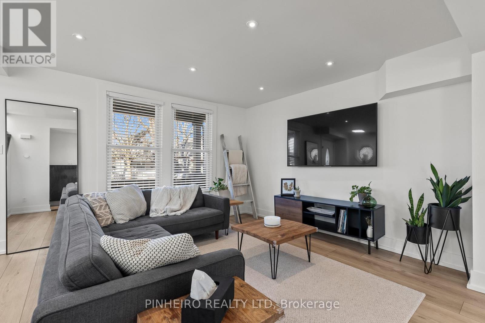 54 Marmora Street, London East, Ontario  N5Z 1Z5 - Photo 3 - X12870550