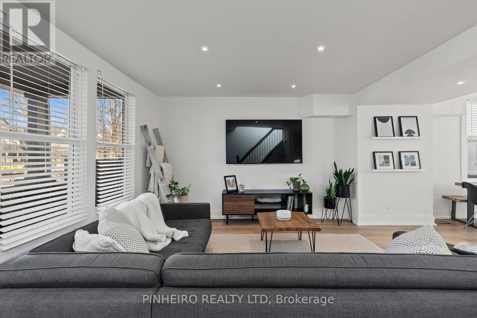 54 Marmora Street, London East, Ontario  N5Z 1Z5 - Photo 4 - X12870550