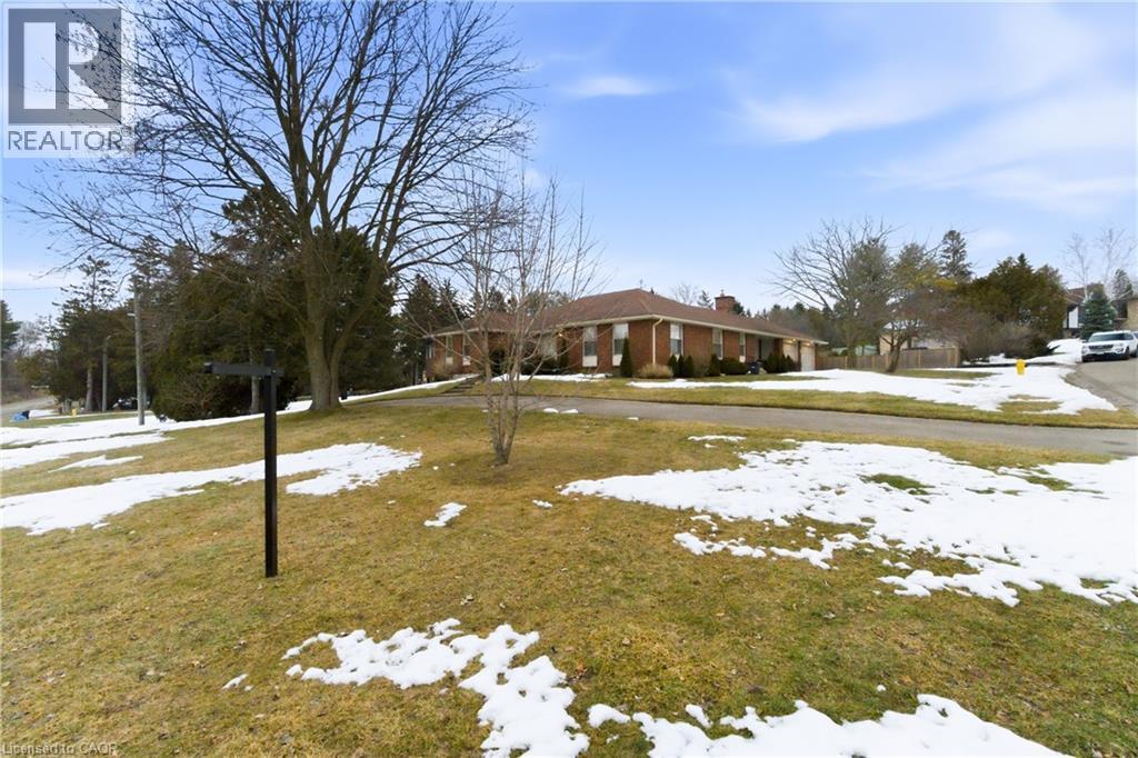 3 Pinehill Drive, Brantford, Ontario  N3T 0M5 - Photo 2 - 40810384