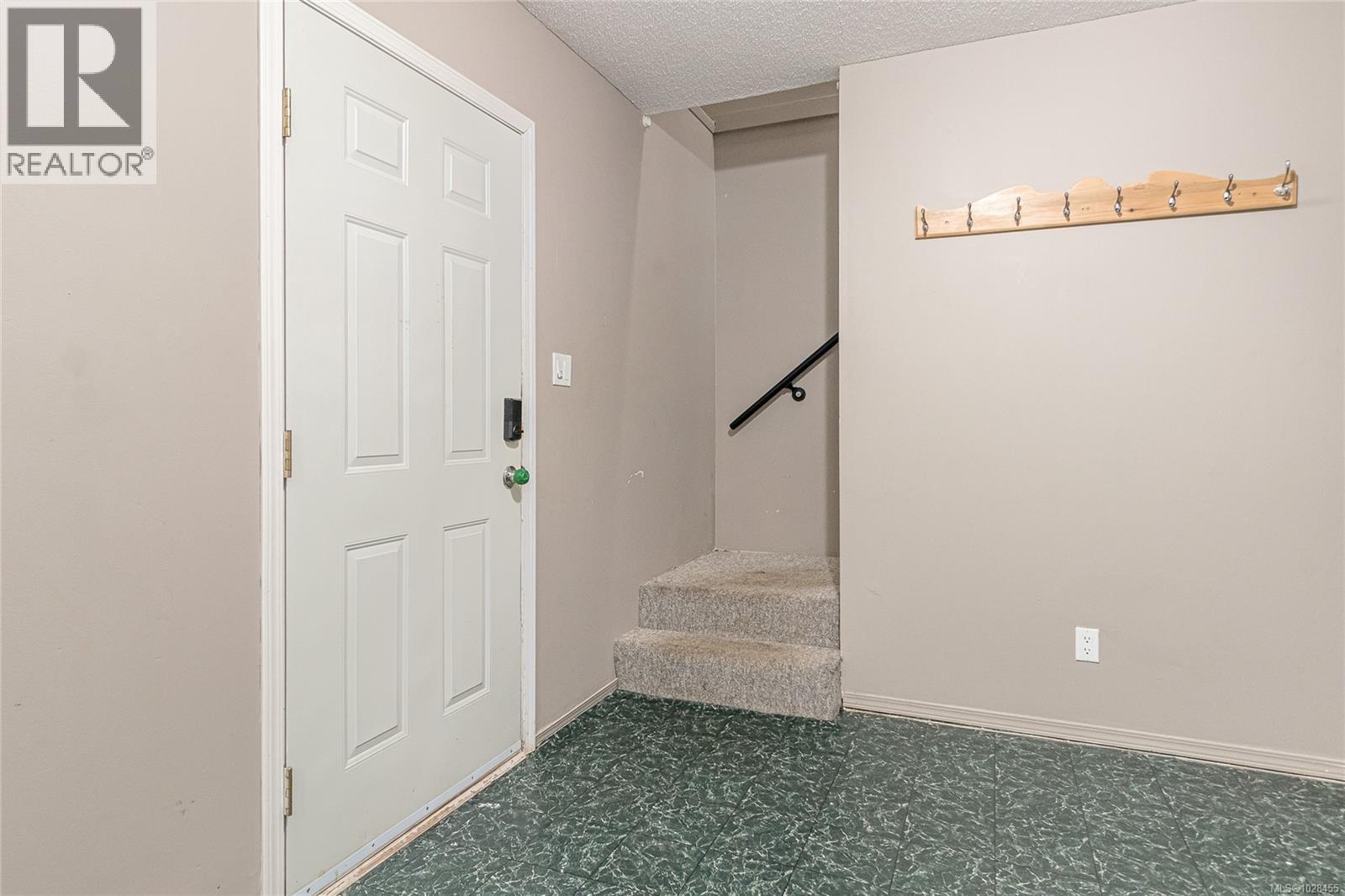 463 Eighth St, Nanaimo, British Columbia  V9R 1B3 - Photo 4 - 1028455