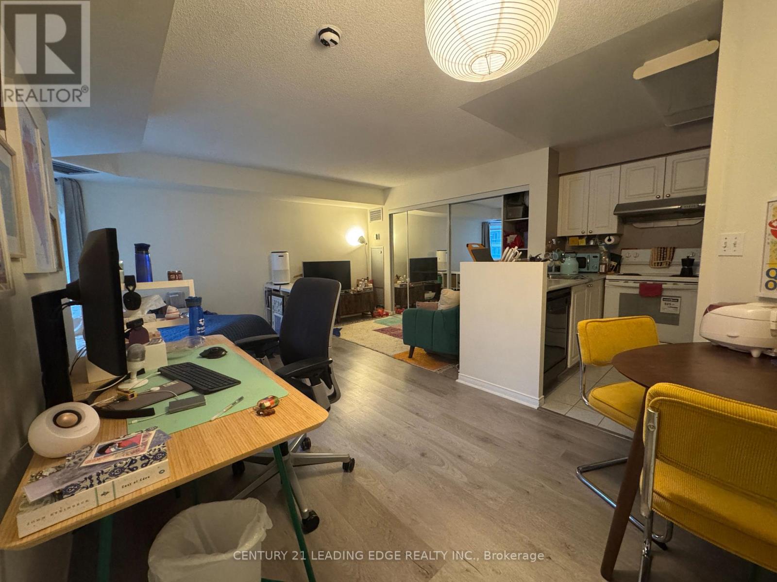 212 - 28 Pemberton Avenue, Toronto, Ontario  M2M 4L1 - Photo 2 - C12870354