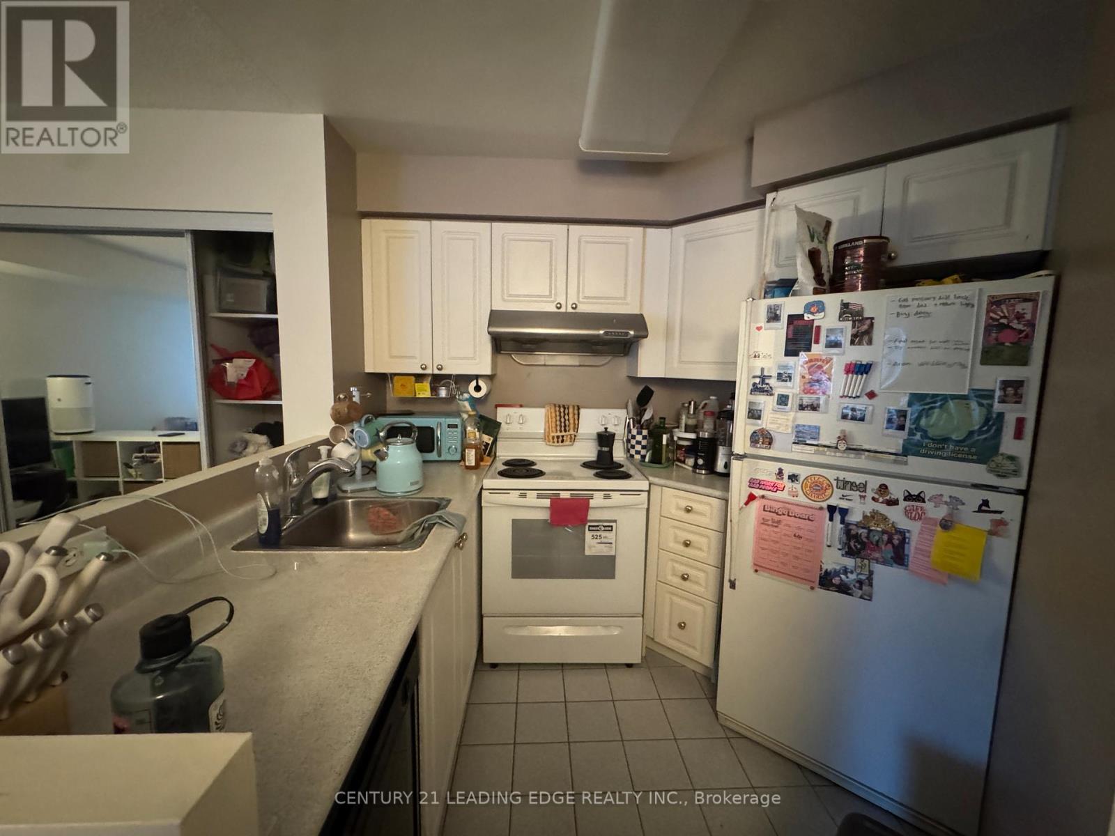 212 - 28 Pemberton Avenue, Toronto, Ontario  M2M 4L1 - Photo 3 - C12870354