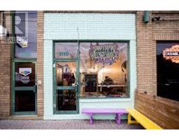 1110 DUNDAS STREET W, Toronto, Ontario