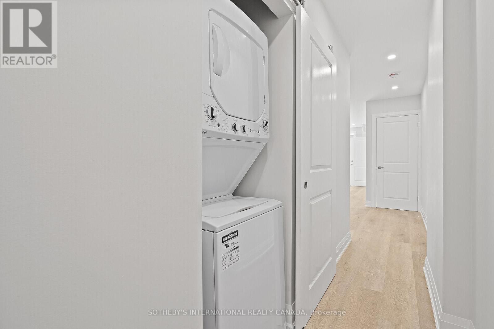 Main - 30 Strathgowan Avenue, Toronto (Lawrence Park South), Ontario  M4N 1B9 - Photo 12 - C12870474