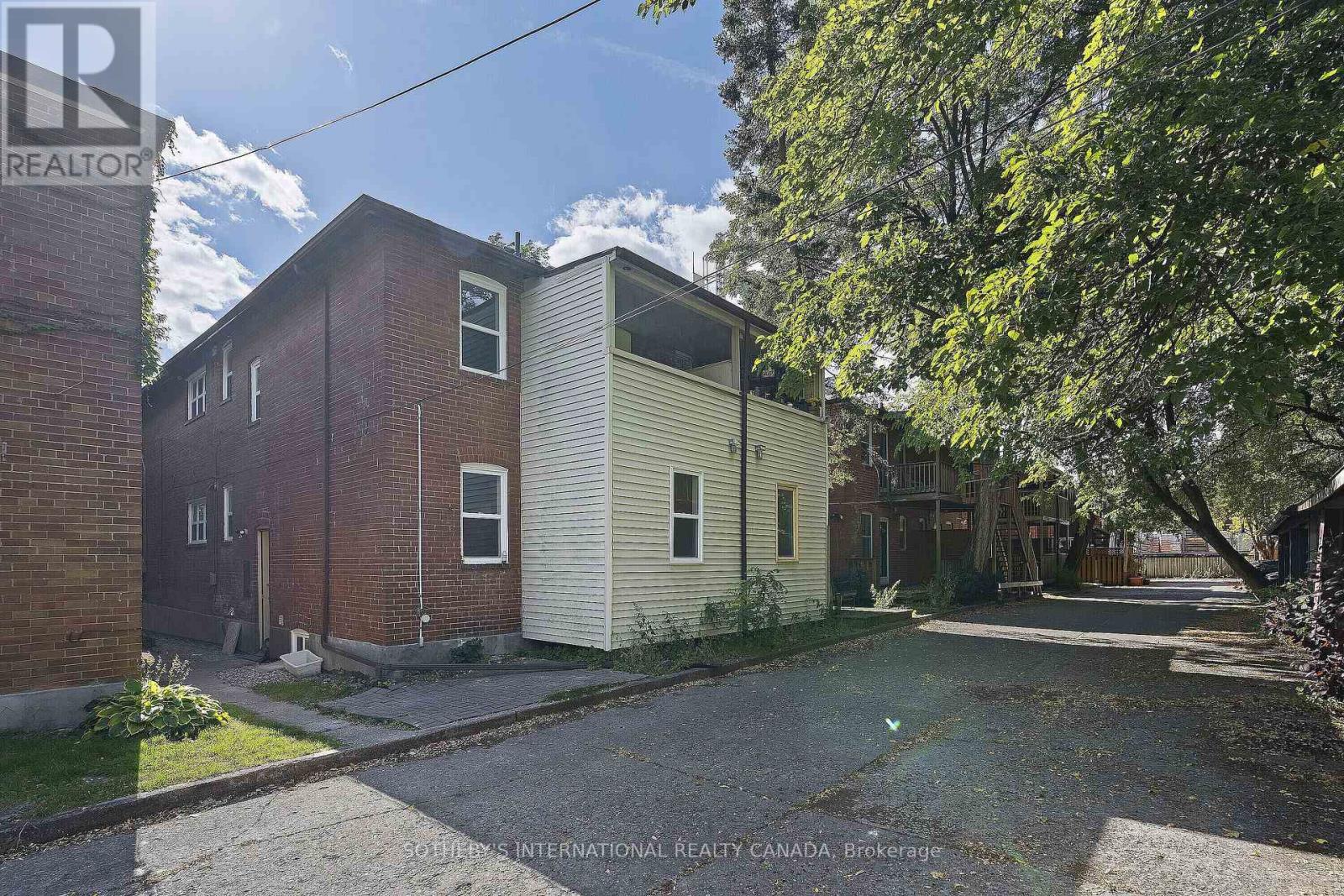 Main - 30 Strathgowan Avenue, Toronto (Lawrence Park South), Ontario  M4N 1B9 - Photo 15 - C12870474