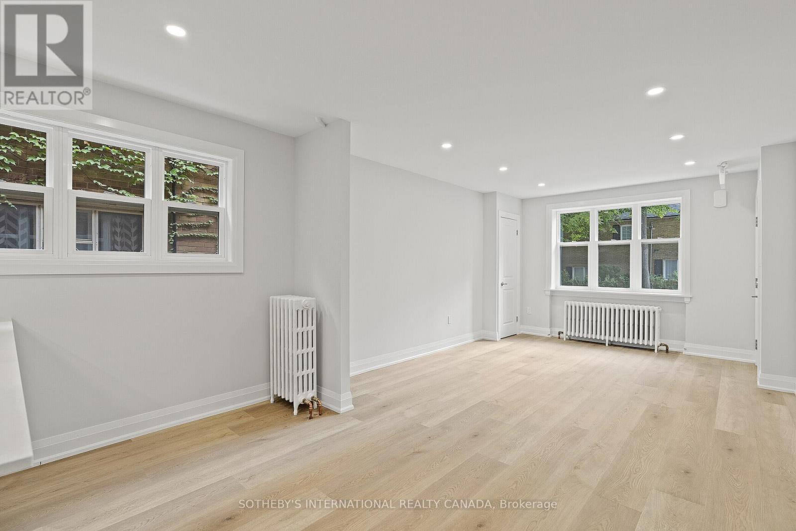 Main - 30 Strathgowan Avenue, Toronto (Lawrence Park South), Ontario  M4N 1B9 - Photo 3 - C12870474