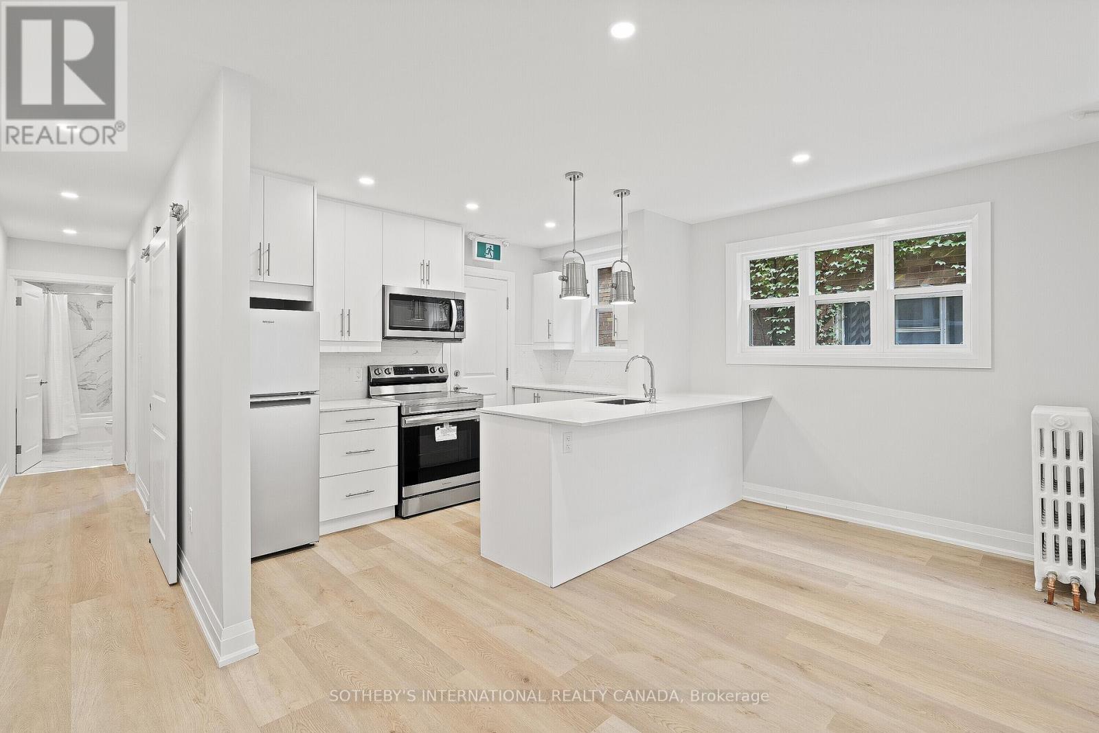 Main - 30 Strathgowan Avenue, Toronto (Lawrence Park South), Ontario  M4N 1B9 - Photo 7 - C12870474