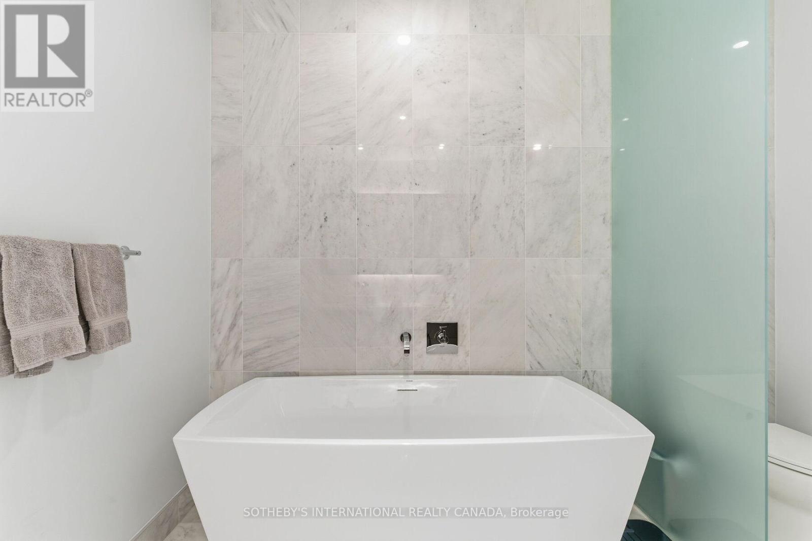 702 - 455 Wellington Street W, Toronto (Waterfront Communities), Ontario  M5V 0V8 - Photo 24 - C12870492