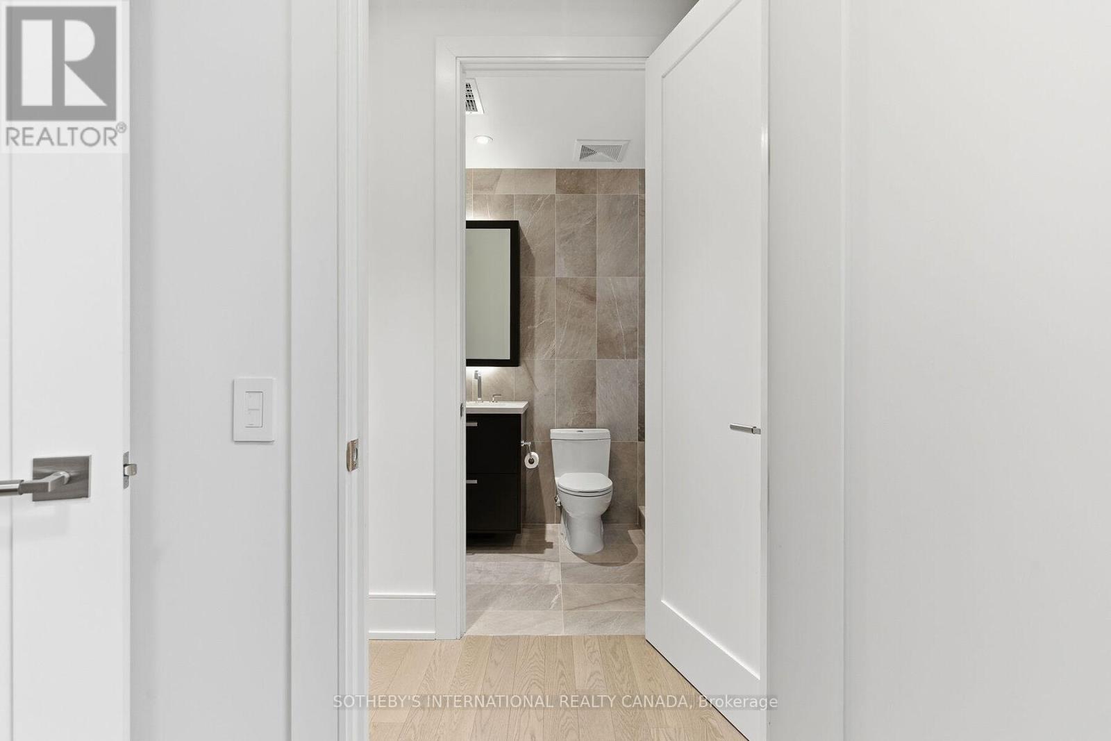 702 - 455 Wellington Street W, Toronto (Waterfront Communities), Ontario  M5V 0V8 - Photo 28 - C12870492