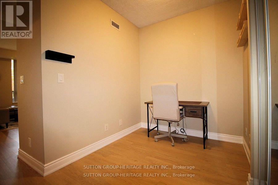 211 - 1105 Leslie Street, Toronto (Banbury-Don Mills), Ontario  M3C 4G9 - Photo 19 - C12870518