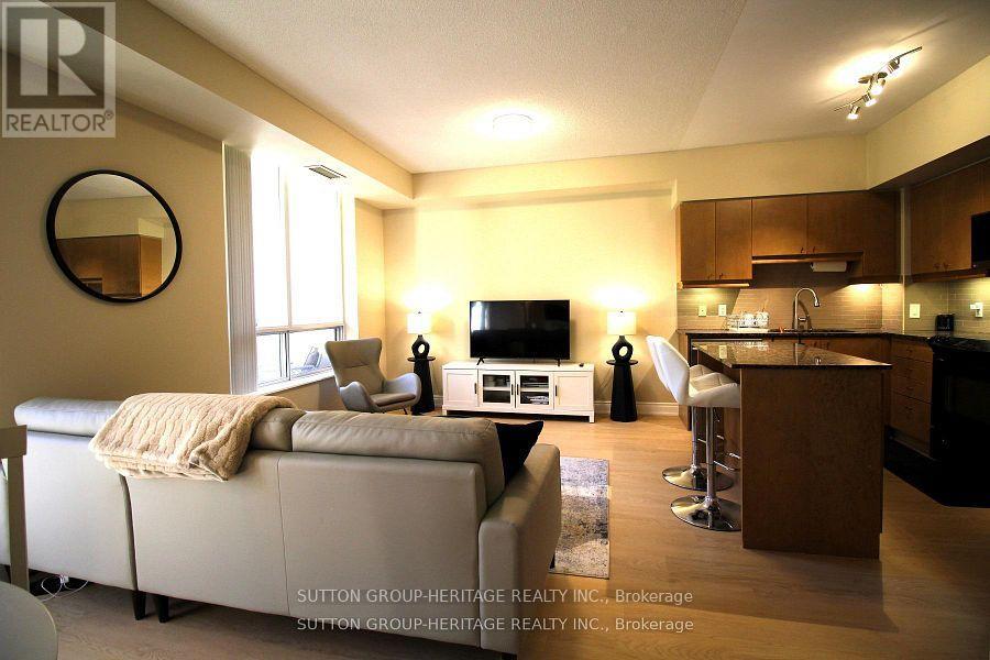 211 - 1105 Leslie Street, Toronto (Banbury-Don Mills), Ontario  M3C 4G9 - Photo 5 - C12870518