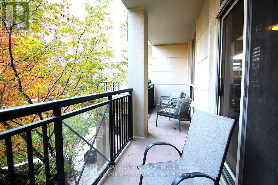 211 - 1105 Leslie Street, Toronto (Banbury-Don Mills), Ontario  M3C 4G9 - Photo 9 - C12870518