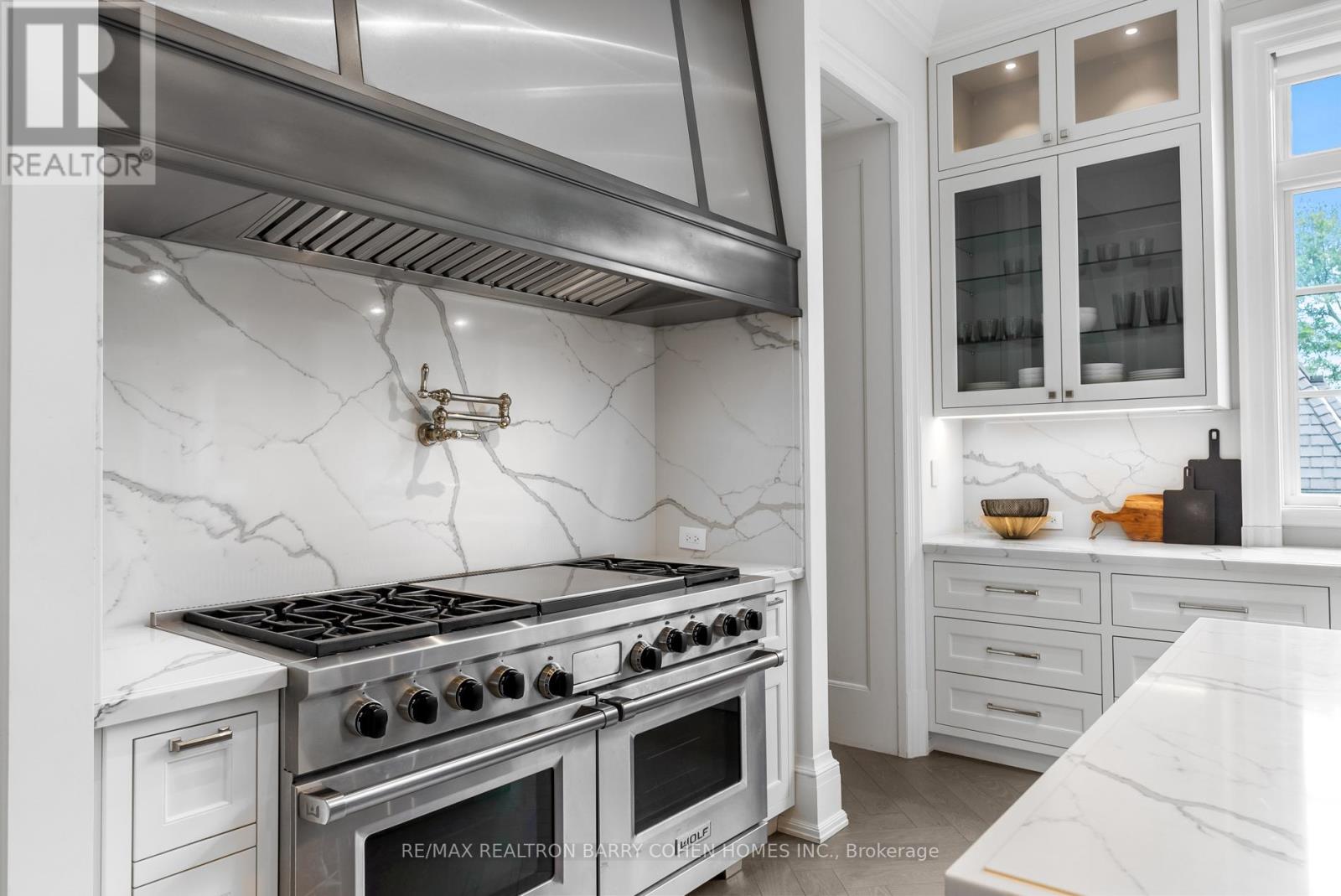 19 Country Lane, Toronto, Ontario  M2L 1E1 - Photo 13 - C12870578