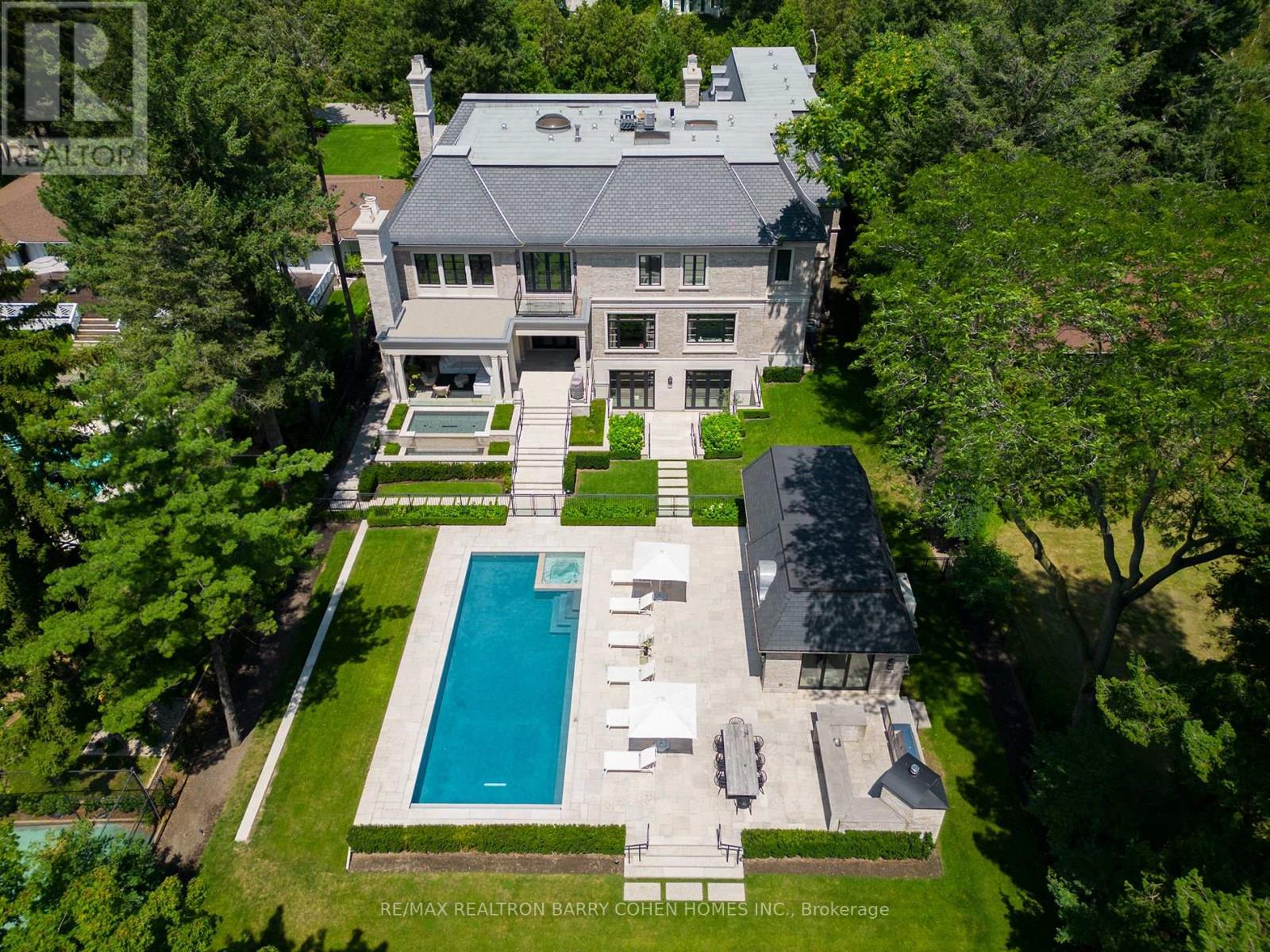 19 Country Lane, Toronto, Ontario  M2L 1E1 - Photo 2 - C12870578