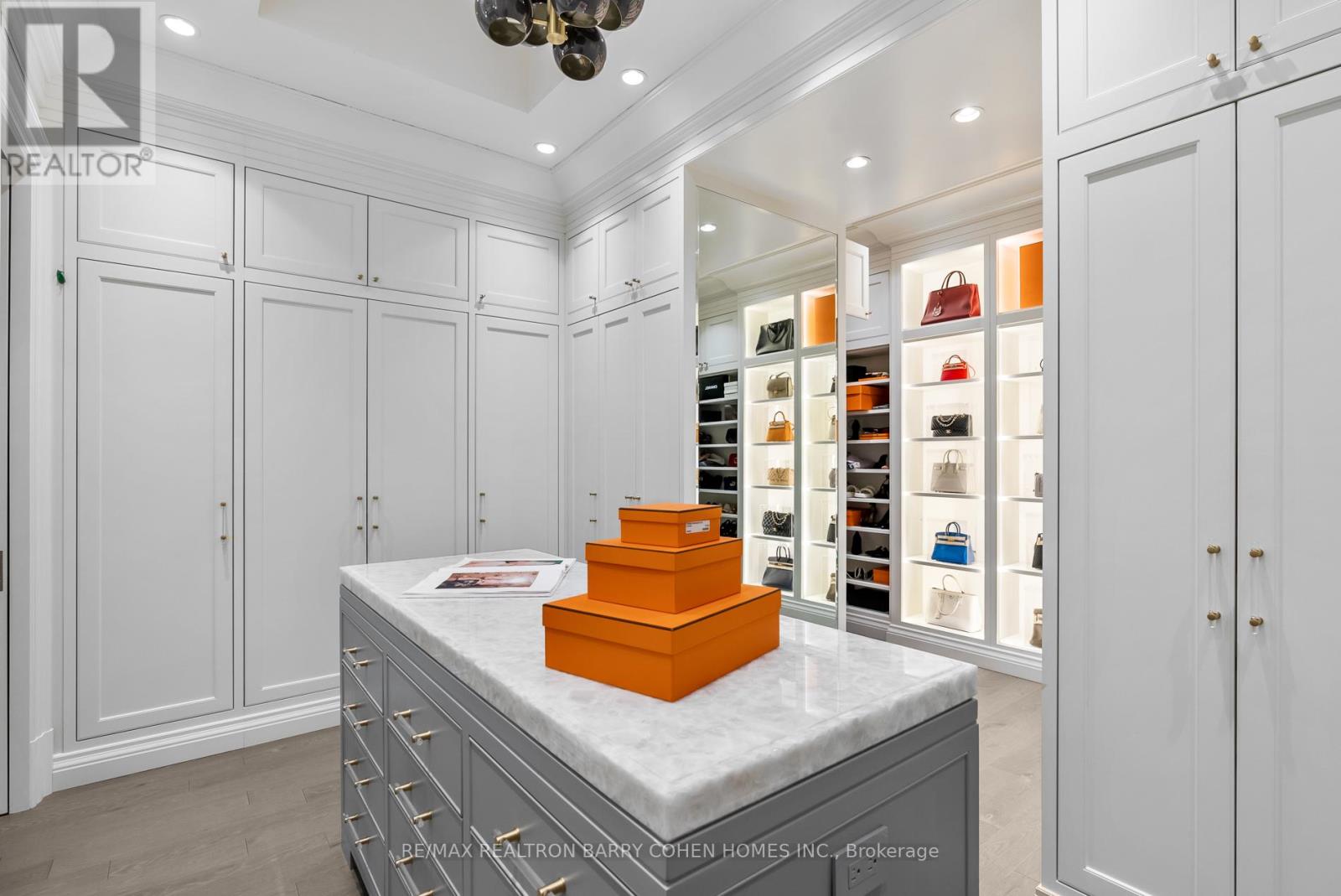 19 Country Lane, Toronto, Ontario  M2L 1E1 - Photo 24 - C12870578