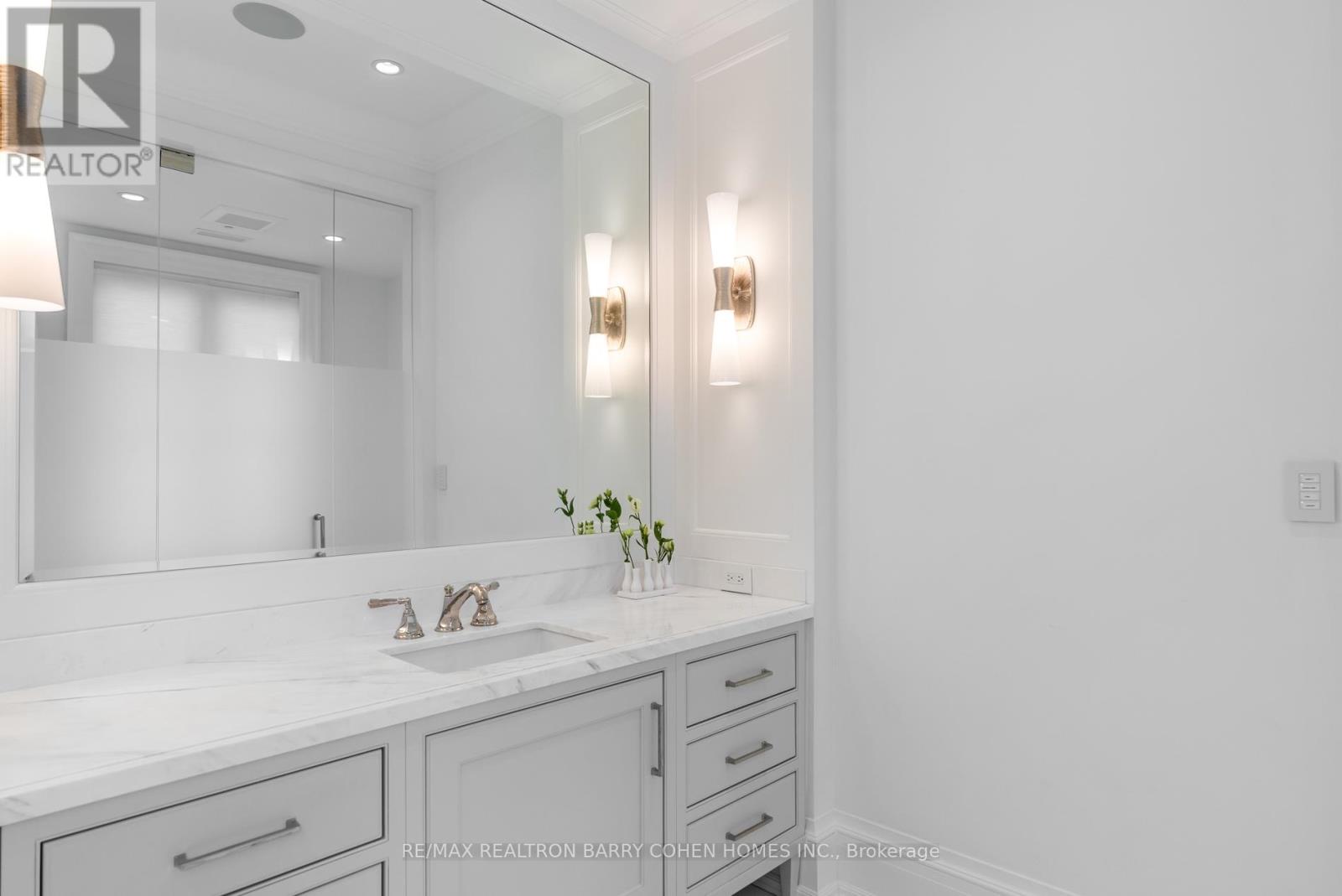 19 Country Lane, Toronto, Ontario  M2L 1E1 - Photo 27 - C12870578