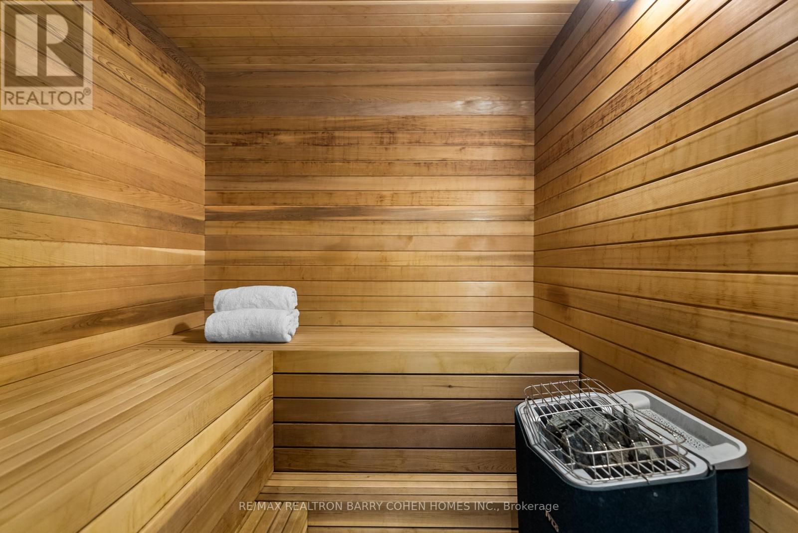 19 Country Lane, Toronto, Ontario  M2L 1E1 - Photo 34 - C12870578