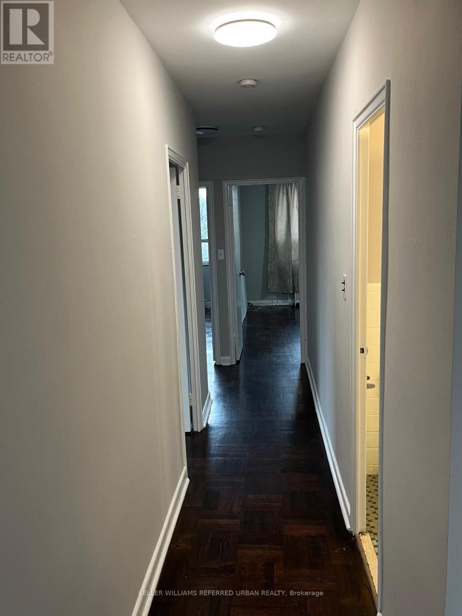 5 - 3 Meadowbrook Road, Toronto (Englemount-Lawrence), Ontario  M6B 2S3 - Photo 11 - C12870606