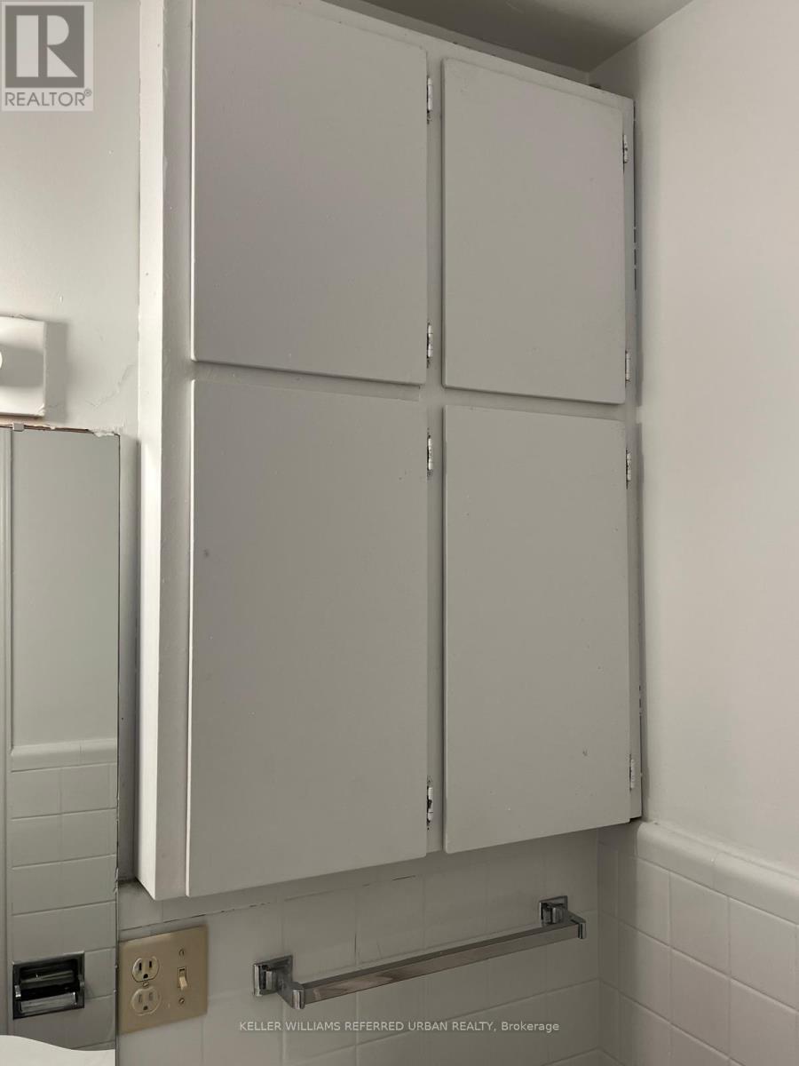 5 - 3 Meadowbrook Road, Toronto (Englemount-Lawrence), Ontario  M6B 2S3 - Photo 18 - C12870606