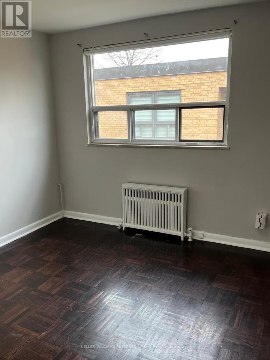 5 - 3 Meadowbrook Road, Toronto (Englemount-Lawrence), Ontario  M6B 2S3 - Photo 23 - C12870606