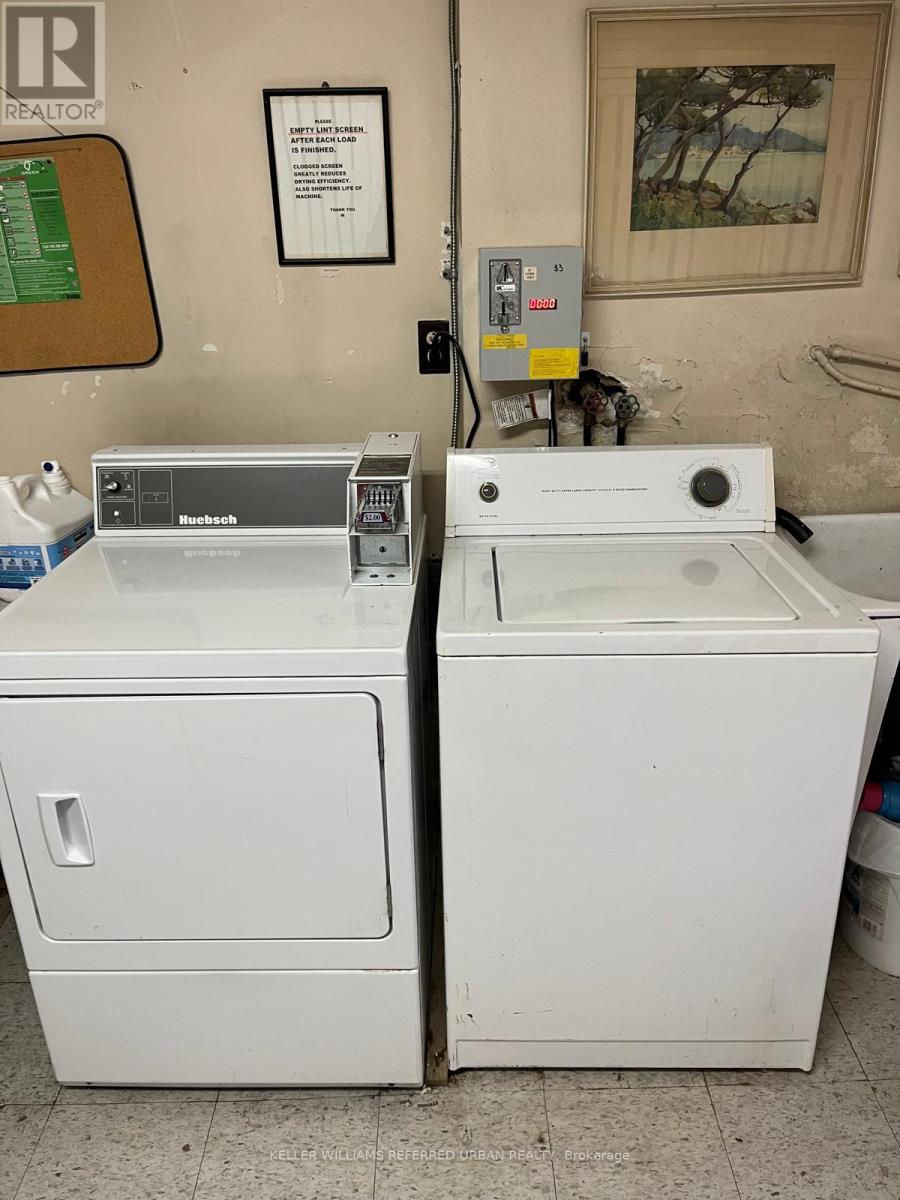 5 - 3 Meadowbrook Road, Toronto (Englemount-Lawrence), Ontario  M6B 2S3 - Photo 35 - C12870606