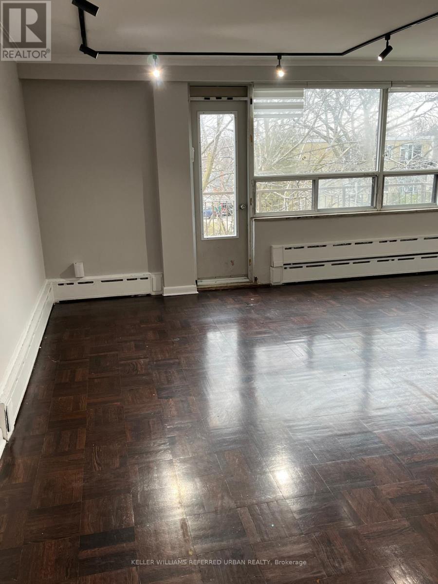 5 - 3 Meadowbrook Road, Toronto (Englemount-Lawrence), Ontario  M6B 2S3 - Photo 5 - C12870606