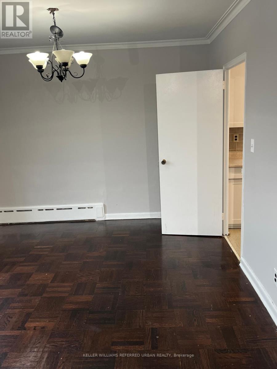 5 - 3 Meadowbrook Road, Toronto (Englemount-Lawrence), Ontario  M6B 2S3 - Photo 8 - C12870606