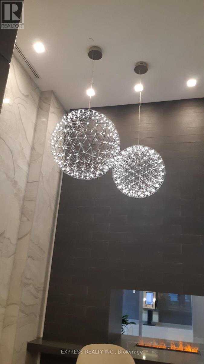 1002 - 4789 Yonge Street, Toronto (Willowdale East), Ontario  M2N 0G3 - Photo 2 - C12870634