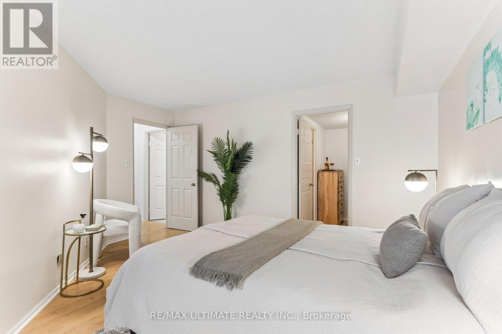 403 - 717 Bay Street, Toronto (Bay Street Corridor), Ontario  M5G 2J9 - Photo 14 - C12870662