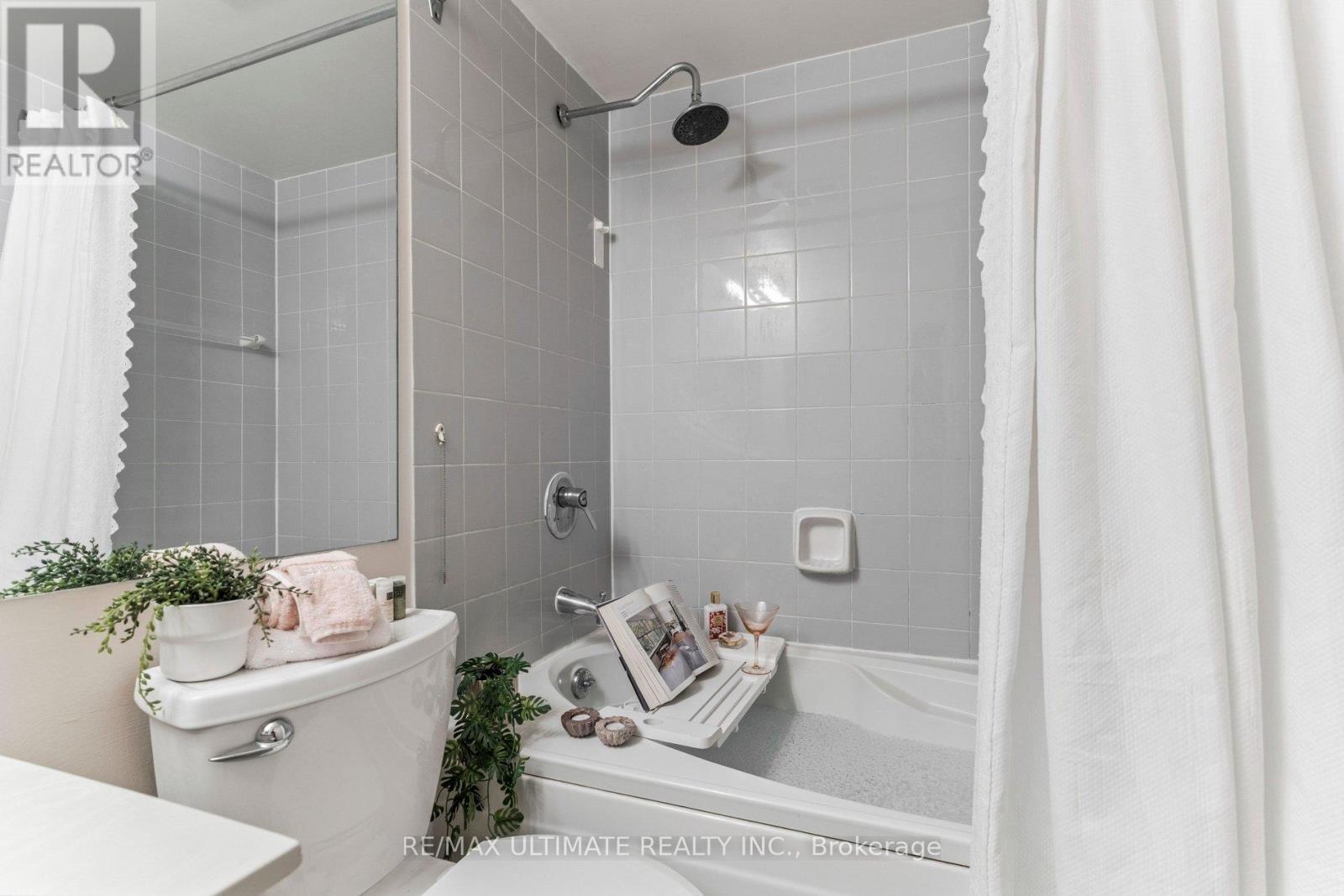 403 - 717 Bay Street, Toronto (Bay Street Corridor), Ontario  M5G 2J9 - Photo 16 - C12870662