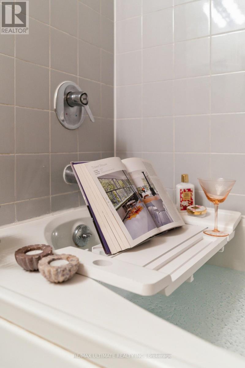 403 - 717 Bay Street, Toronto (Bay Street Corridor), Ontario  M5G 2J9 - Photo 17 - C12870662