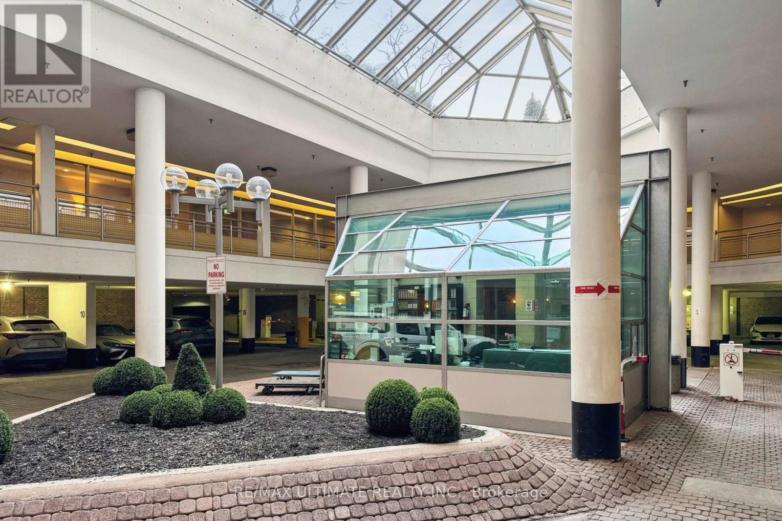 403 - 717 Bay Street, Toronto (Bay Street Corridor), Ontario  M5G 2J9 - Photo 18 - C12870662