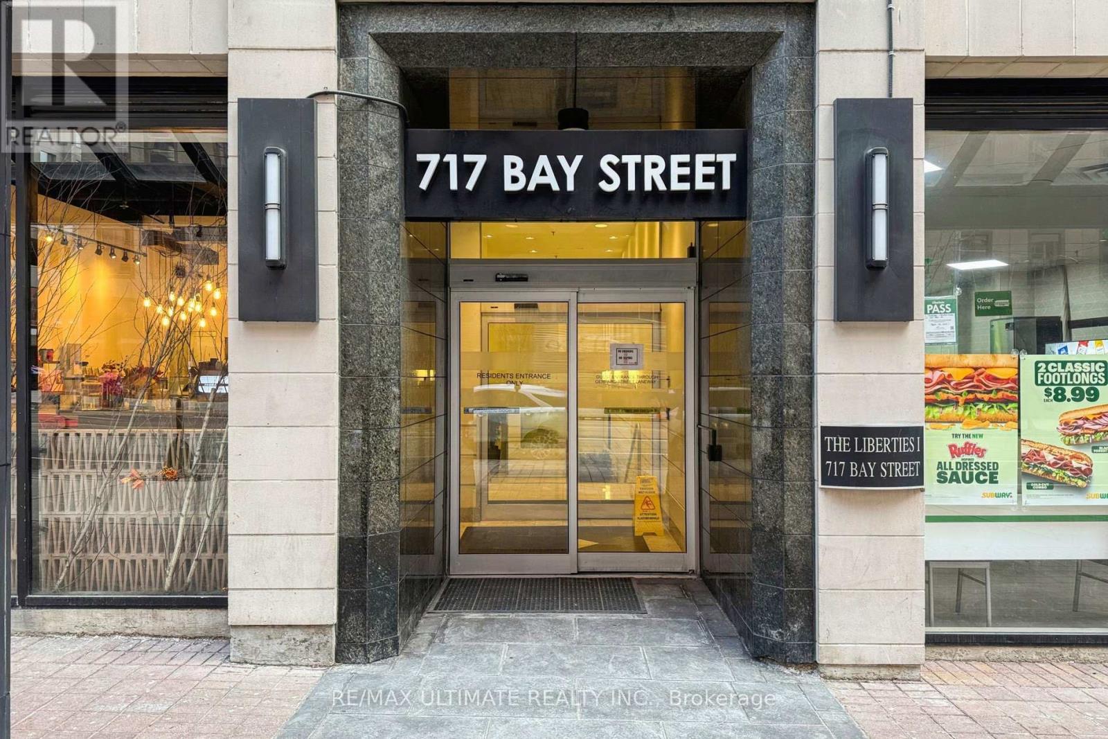 403 - 717 Bay Street, Toronto (Bay Street Corridor), Ontario  M5G 2J9 - Photo 2 - C12870662