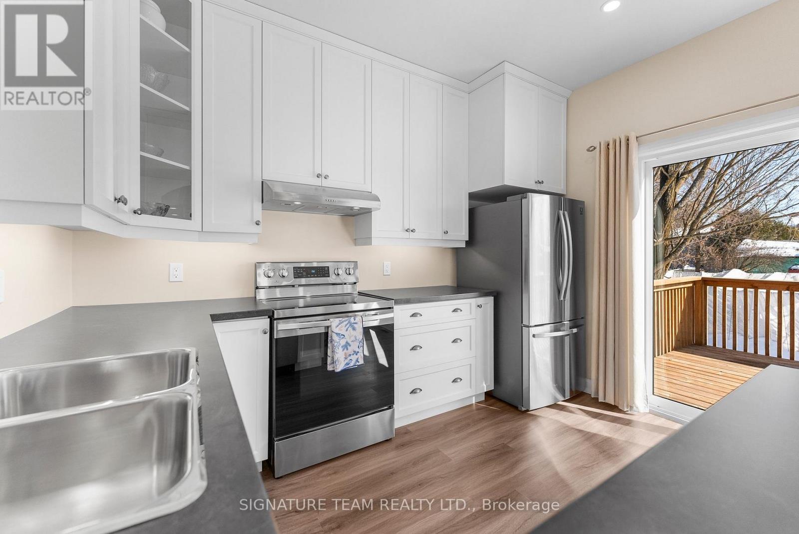 12 Simpson Street, Whitewater Region, Ontario  K0J 1K0 - Photo 16 - X12870592