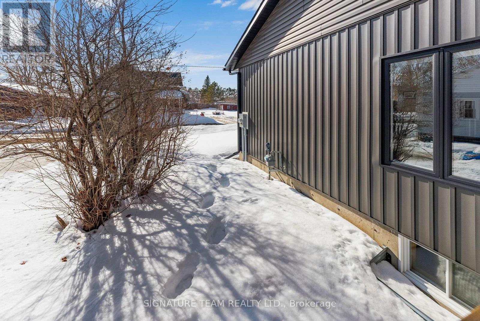 12 Simpson Street, Whitewater Region, Ontario  K0J 1K0 - Photo 30 - X12870592