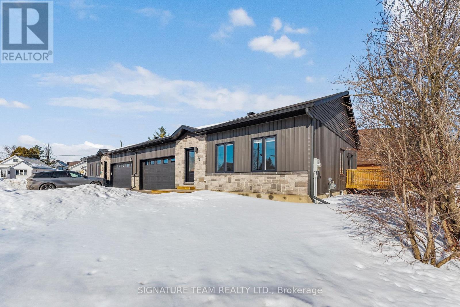 12 Simpson Street, Whitewater Region, Ontario  K0J 1K0 - Photo 35 - X12870592