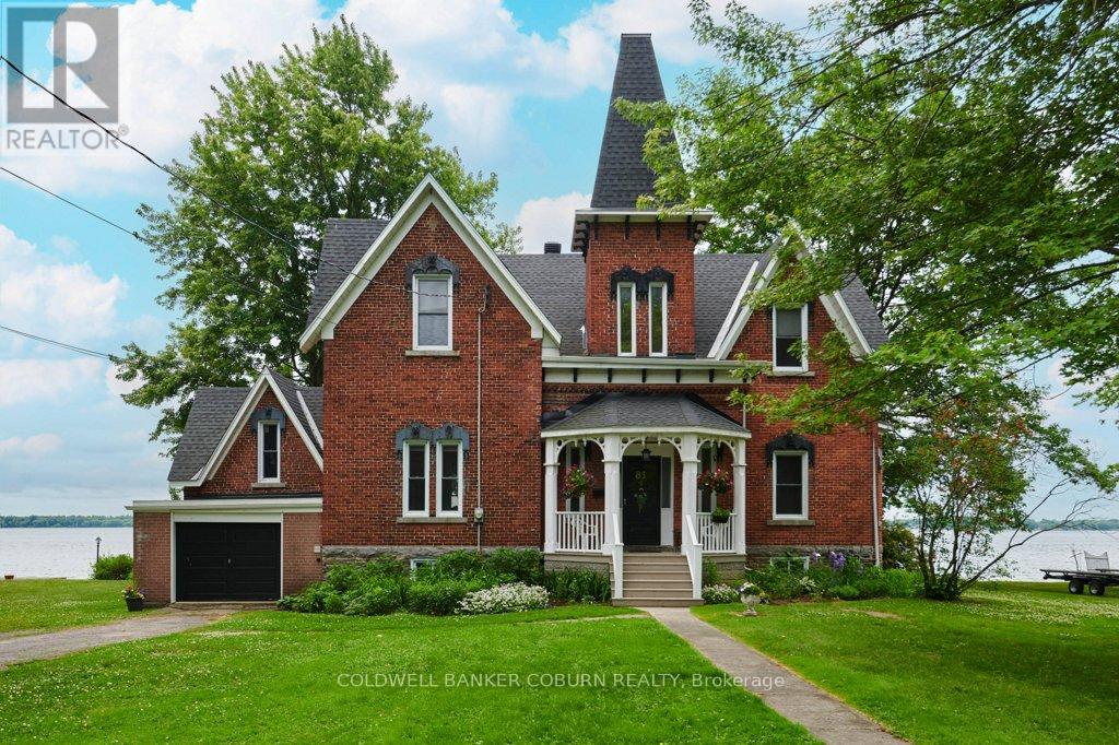 81 LAKESHORE DRIVE, South Dundas