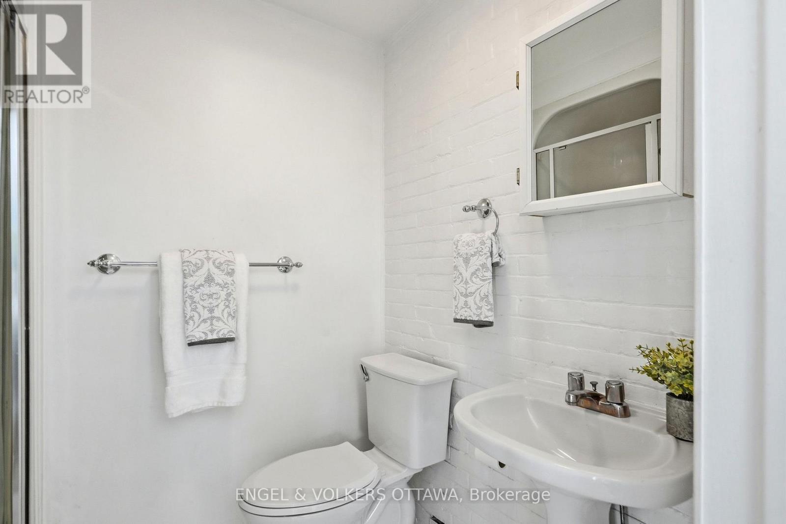 321 James Street, Ottawa, Ontario  K1R 5M8 - Photo 15 - X12870436