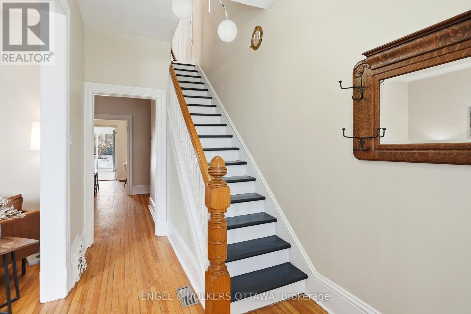 321 James Street, Ottawa, Ontario  K1R 5M8 - Photo 3 - X12870436