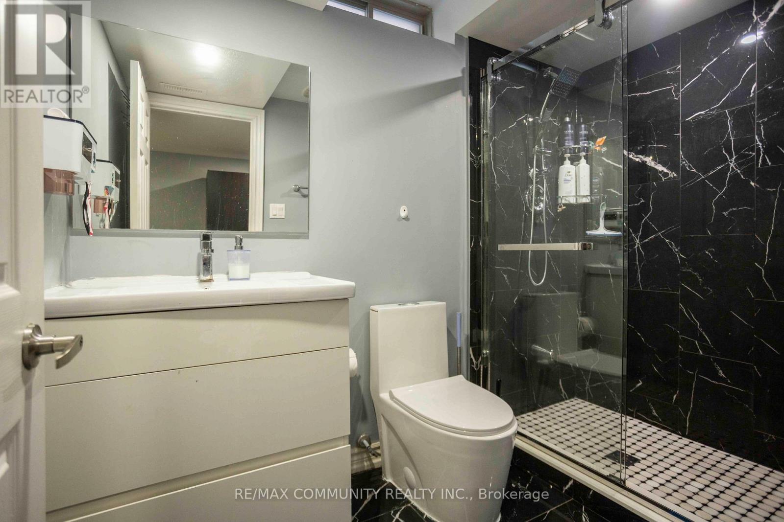 74 Stannardville Drive, Ajax (Northwest Ajax), Ontario  L1T 0M4 - Photo 43 - E12870424