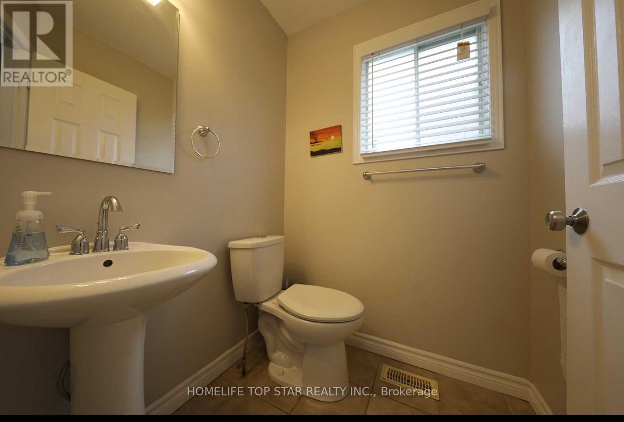 32 Millington Crescent, Ajax, Ontario  L1T 1R3 - Photo 7 - E12870672