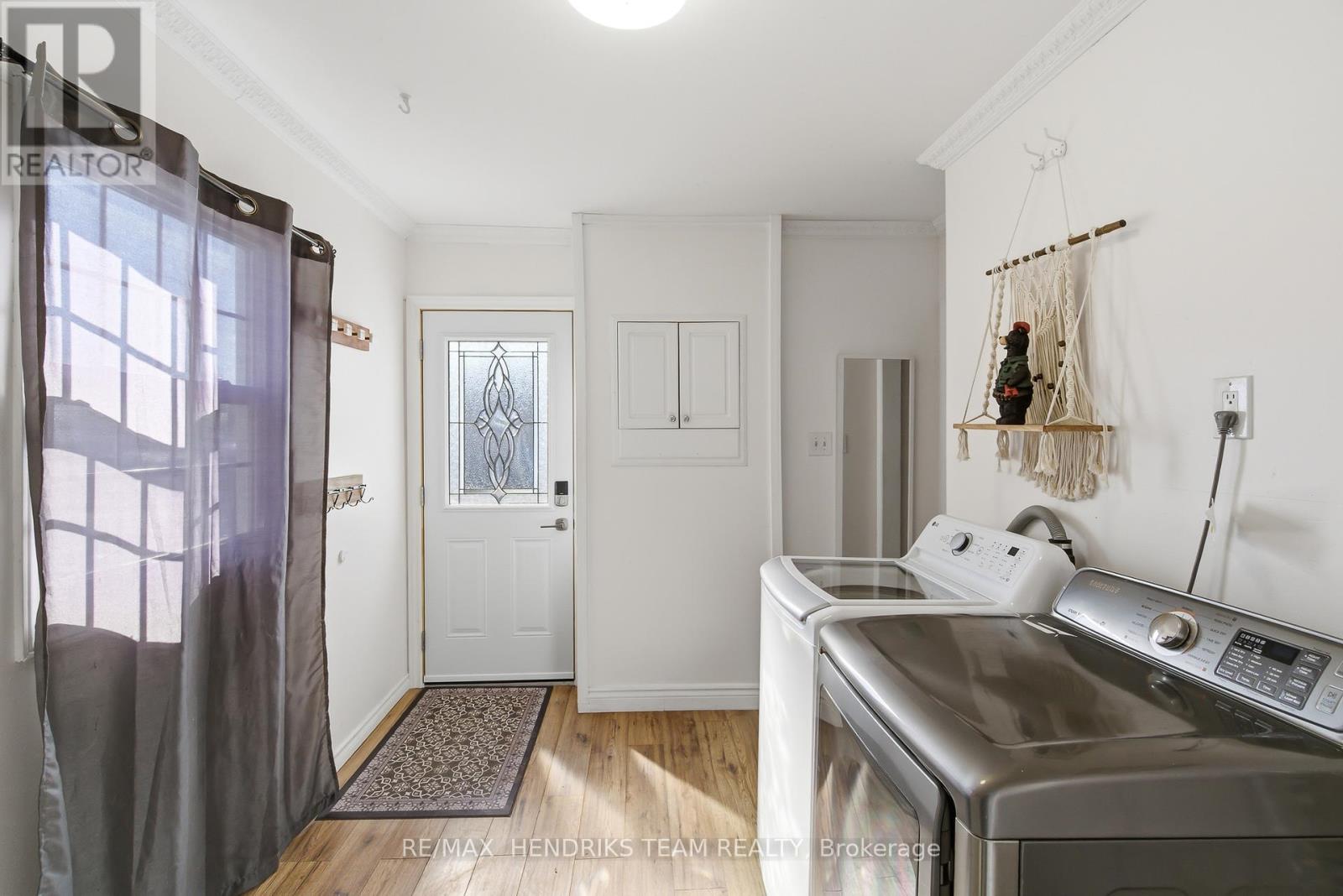 7 Elmwood Avenue, St. Catharines (E. Chester), Ontario  L2R 2T5 - Photo 16 - X12870388