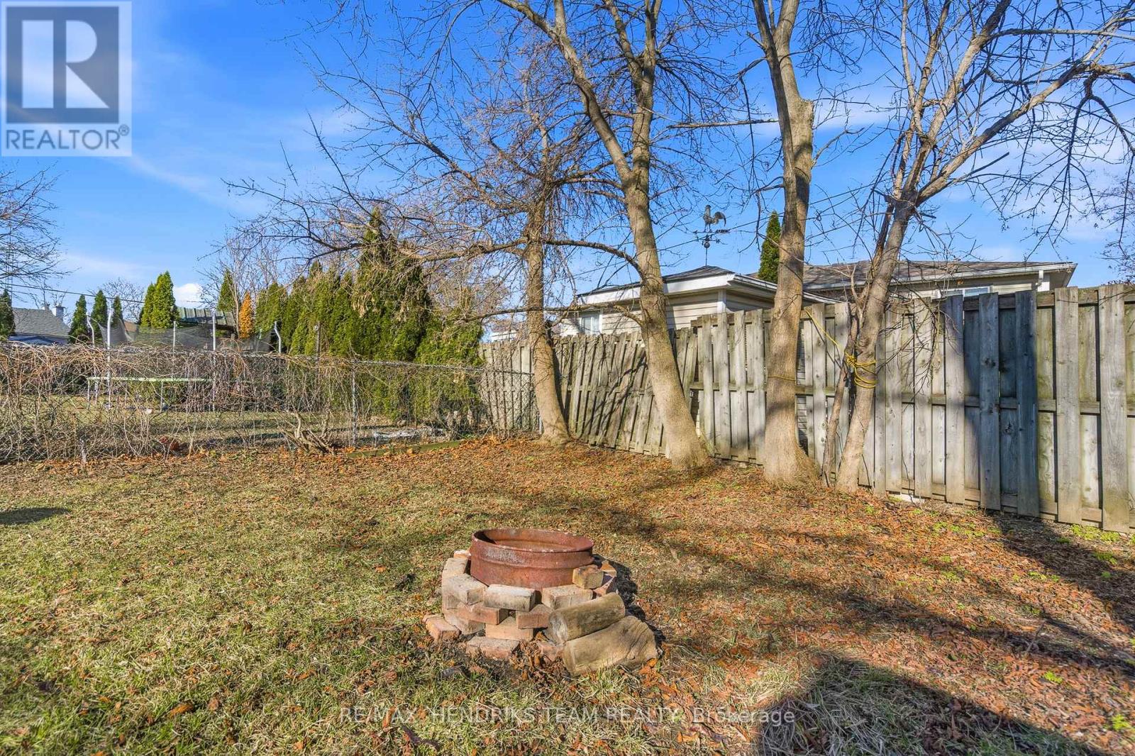 7 Elmwood Avenue, St. Catharines (E. Chester), Ontario  L2R 2T5 - Photo 23 - X12870388