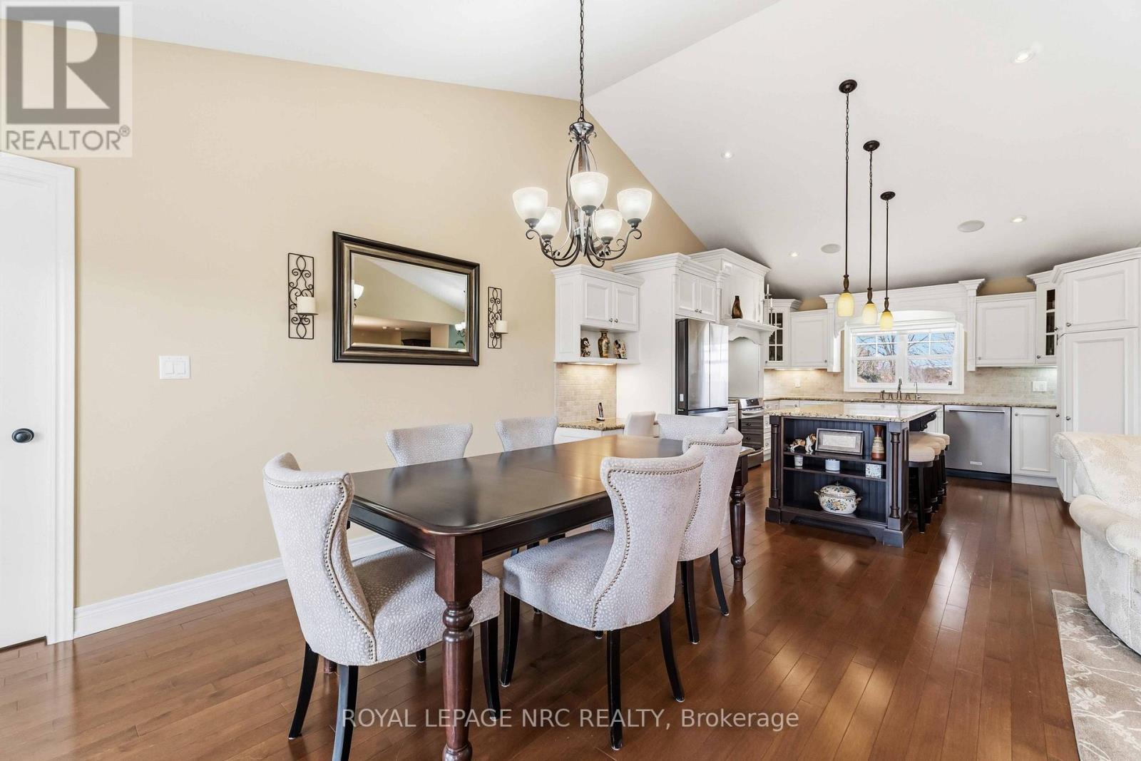 2773 Centre Street, Pelham, Ontario  L2R 6P7 - Photo 11 - X12870472