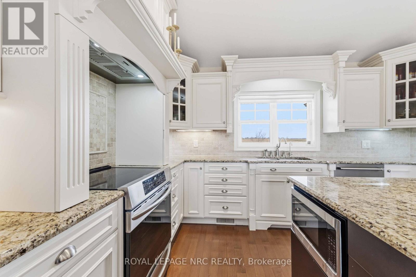 2773 Centre Street, Pelham, Ontario  L2R 6P7 - Photo 14 - X12870472