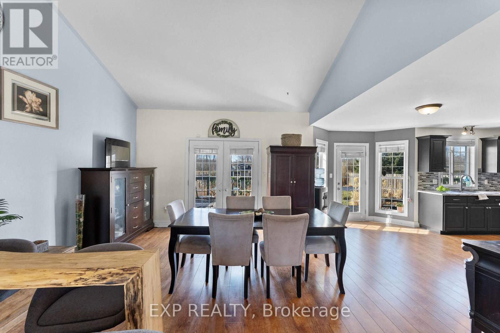 735 Nancy Road, Fort Erie (Lakeshore), Ontario  L2A 6P8 - Photo 10 - X12870476