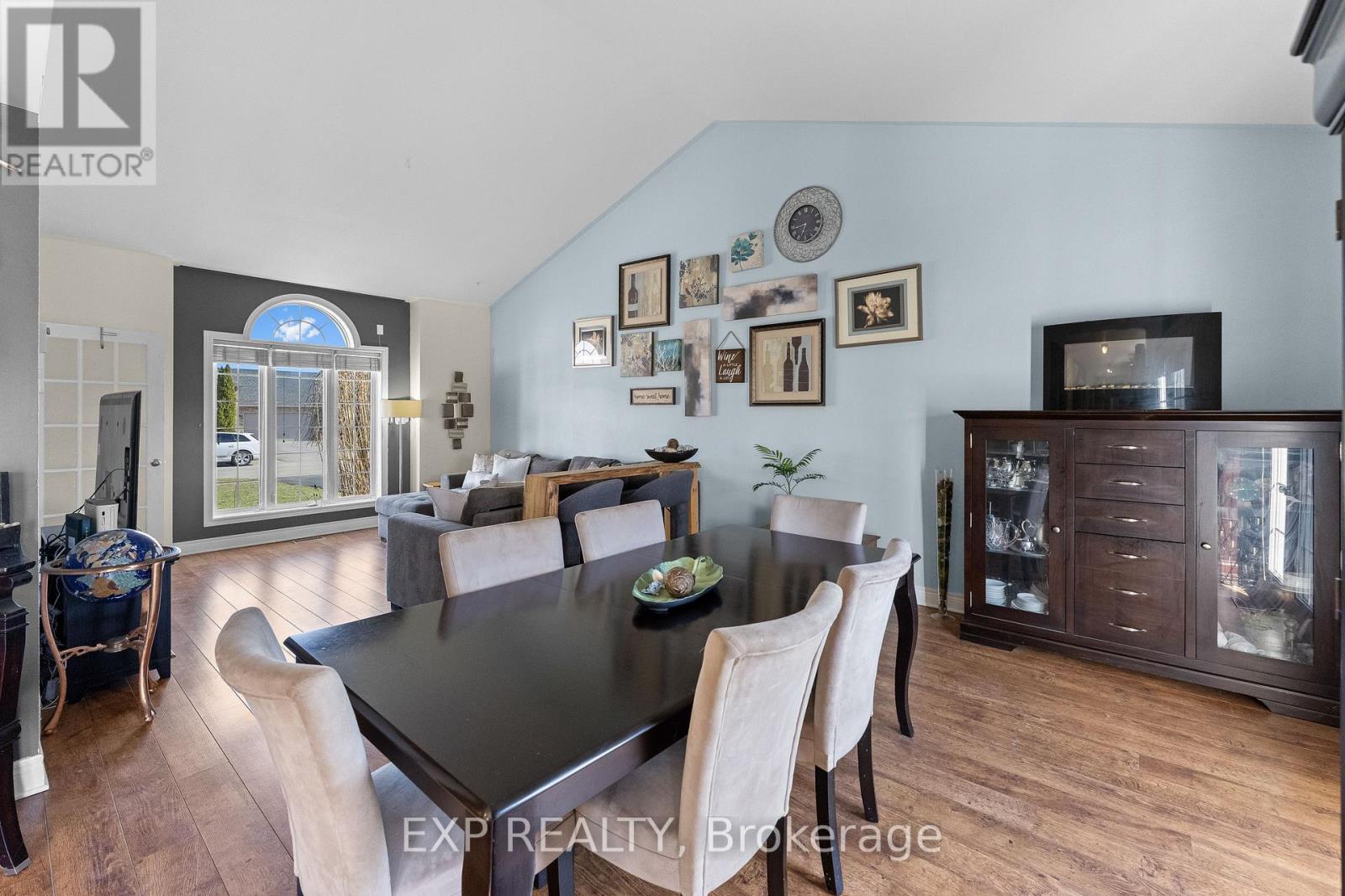 735 Nancy Road, Fort Erie (Lakeshore), Ontario  L2A 6P8 - Photo 13 - X12870476