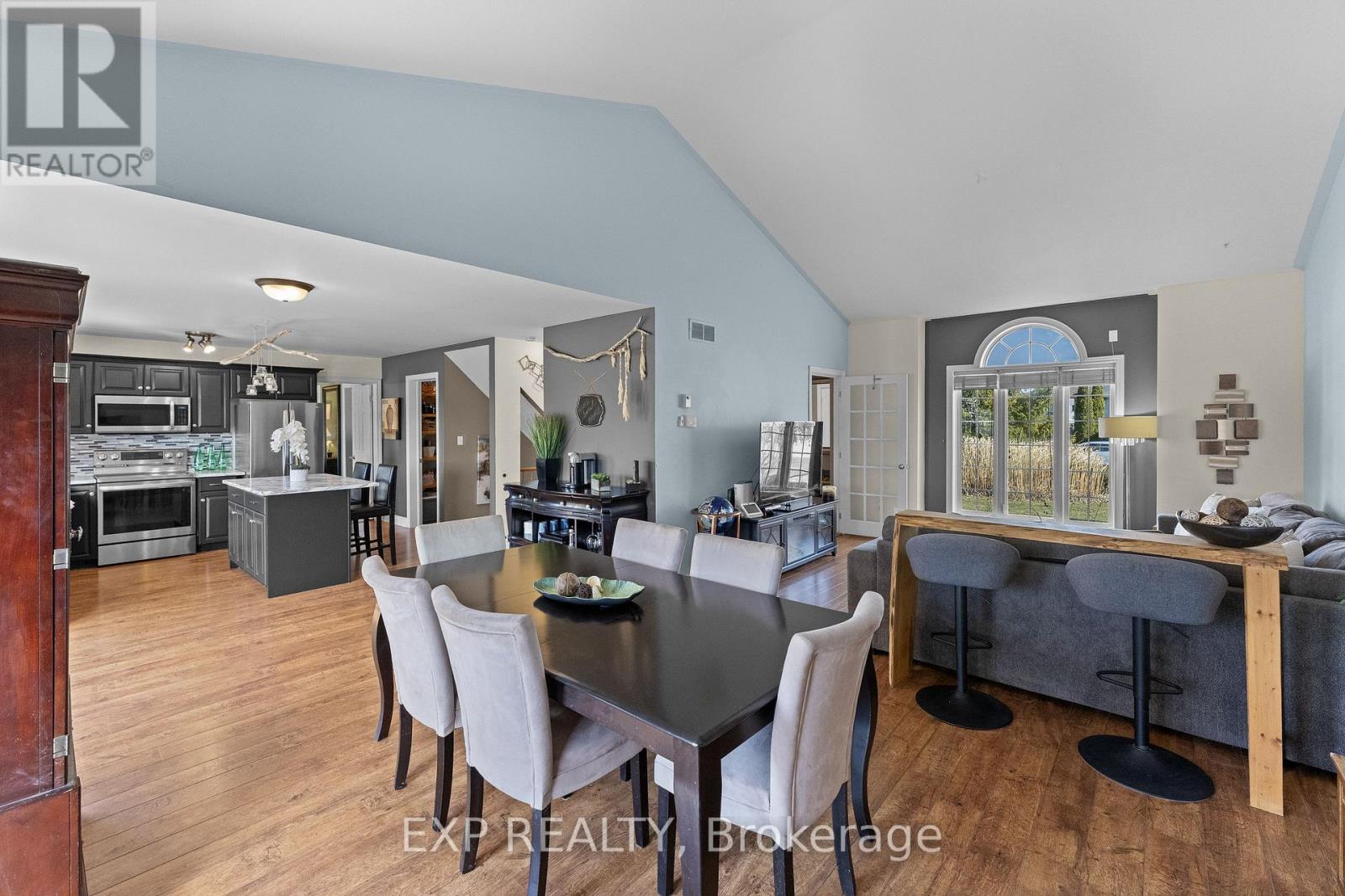 735 Nancy Road, Fort Erie (Lakeshore), Ontario  L2A 6P8 - Photo 14 - X12870476