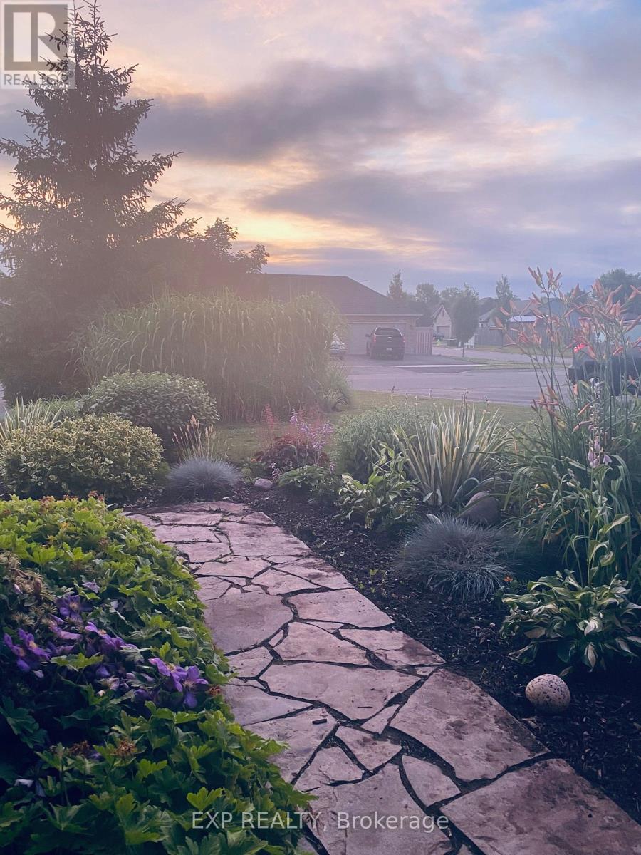 735 Nancy Road, Fort Erie (Lakeshore), Ontario  L2A 6P8 - Photo 47 - X12870476