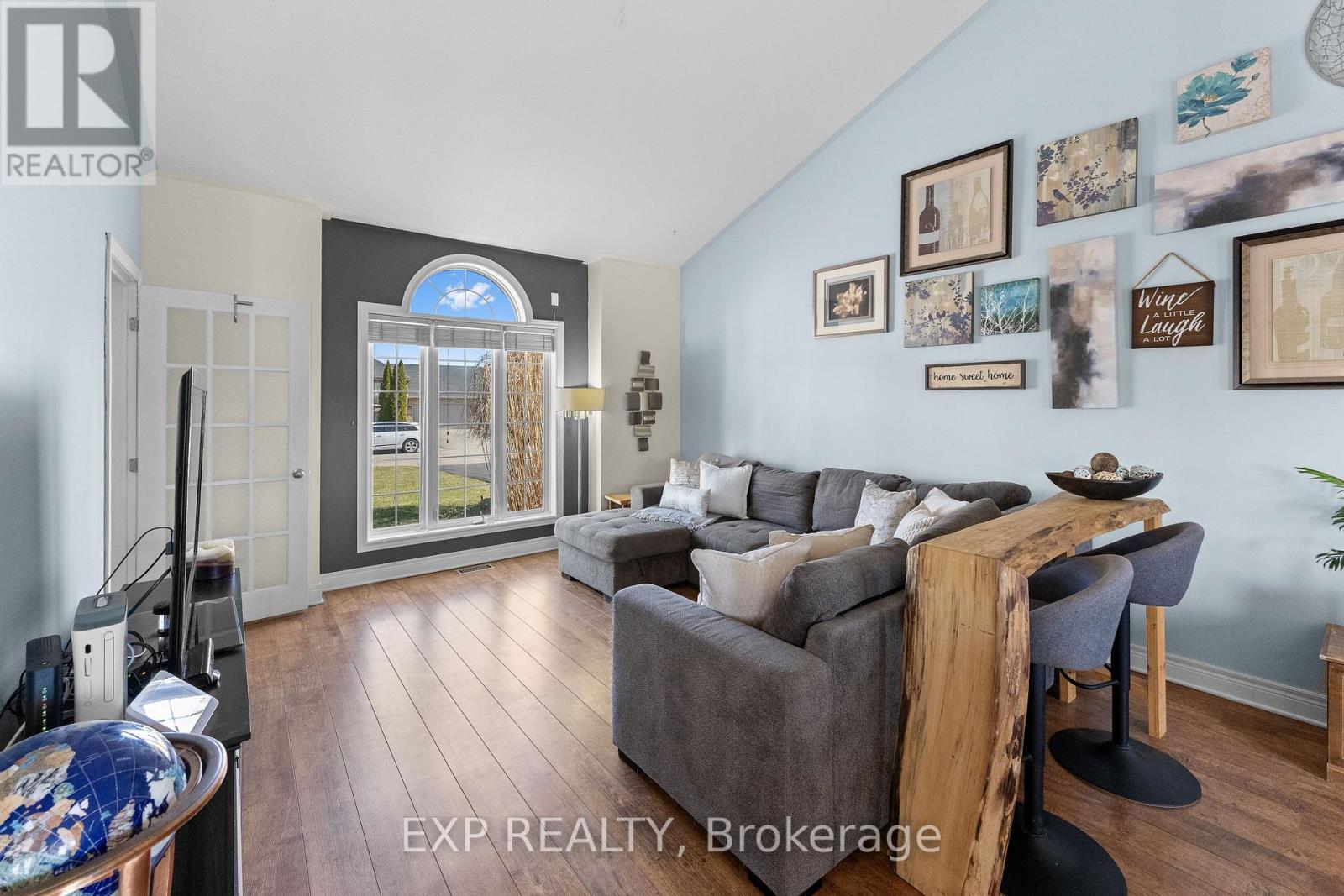 735 Nancy Road, Fort Erie (Lakeshore), Ontario  L2A 6P8 - Photo 9 - X12870476